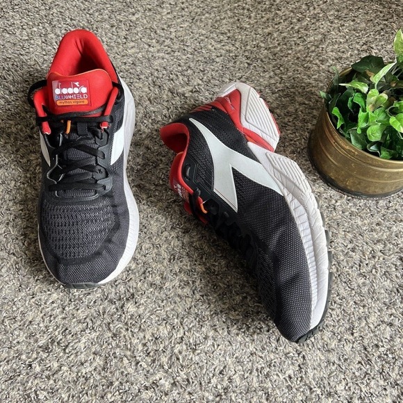 Diadora Mythos Blushield Vigore Black Red Running Shoe Sneakers 11 NO INSOLE main image 8